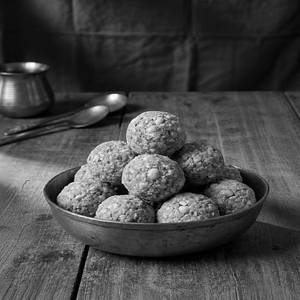 Crushed Ground Nut Ladoo (200gms)
