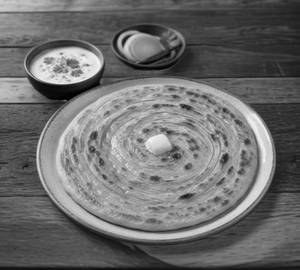 Lachhadar Paratha [2 Pieces]