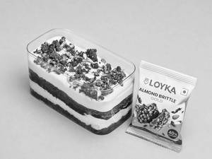 Almond Brittle Tiramisu Tub
