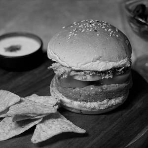 Maha Nutrella Soya Burger With Ranch Yoghurt {2x Protein}
