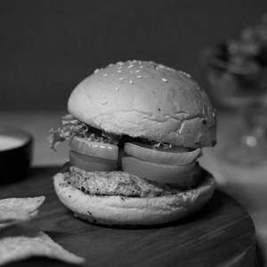 Maha Grilled Paneer Burger With Ranch Yoghurt {2x Protein}