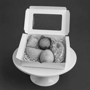 Jamai Shoshti Boron Box