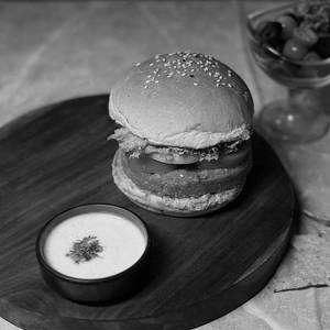 Maha Vegetable Burger With Ranch Yoghurt {2x Protein}