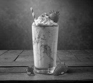 Strawberry ice cream milkshake