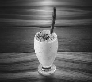 Tender with dates special milkshake