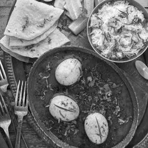 Anda Masala + Chapati (1 Piece)