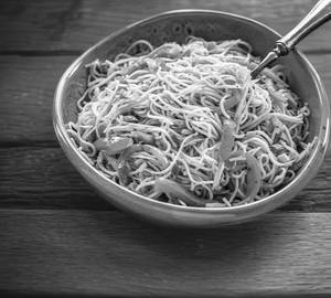 Chilli Garlic Noodles [Veg]