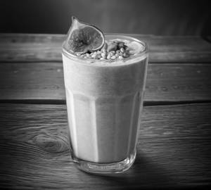 Fig with dates special milkshake
