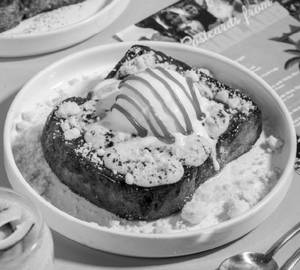 Vanilla Custard Thai Burnt Toast