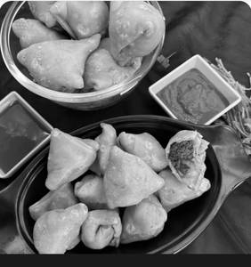 Samose (-04 Nos)