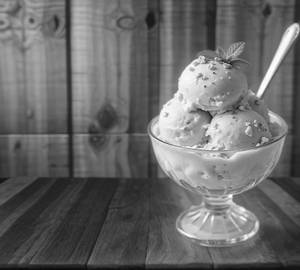 Pista ice cream scoop