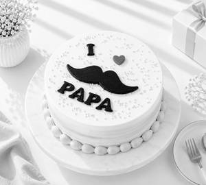 Father's Day Special King Of Our Hearts Vanilla Cake [500 Grams]