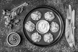 Steamed Veg Momos [6 Pieces]