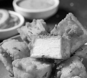 Paneer pakoda [6 pieces]