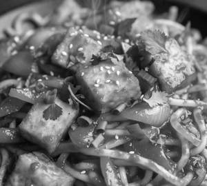 Schezwan paneer noodles