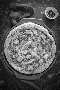 Achaari paneer pizza