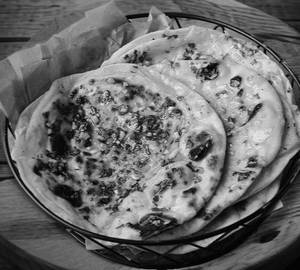 Garlic naan