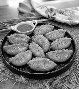 Freaky Fried Momos