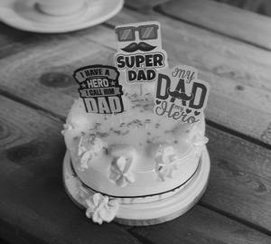 Pineapple Cake Customized With Father's Day Paper Toppers(450Gm)
