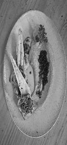 Fish Tendon With Black Hummas