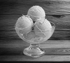 Mango ice cream scoop