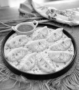 Freaky Steamed Malai Momos