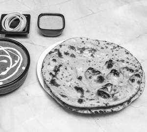 Dal Makhani With 3 Butter Roti