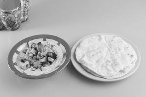 Hummus Bil Dajaj (chicken)