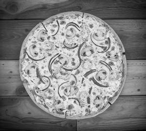 Simply Veg Onion Pizza