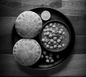 Chole Puri Combo