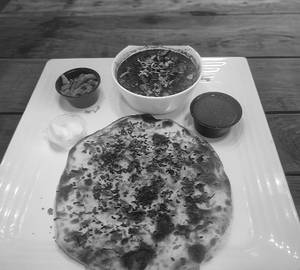 Amritsari Kulcha Chole Meal