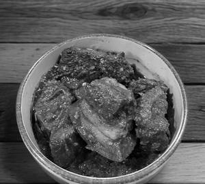Smoked Pork With Perill And Axone thali