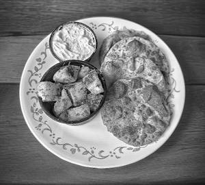 Jodhpuri Aloo With Poori