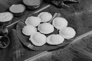 Steamed Mini Idlis (8 Pcs)