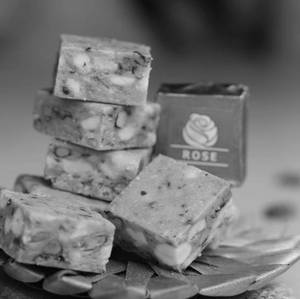 Kaju Rose Bites