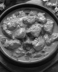 Butter Chicken (half) (2pcs 425gm)