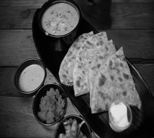 Paneer Butter Masala & Tawa Paratha