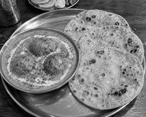 Malai Kofta + 3 Butter Roti