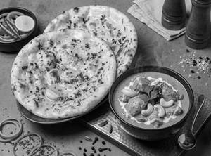 Cream Chicken with 2 Butter Naan