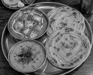 Handi Paneer+ Yellow Dal+ 2 Lacha prantha Combo