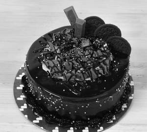 Kit kat cake