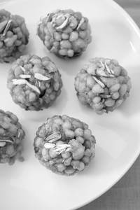 Boondi Ladoo