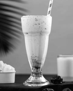 Kaju Akhrot Thickshake [250 Ml]