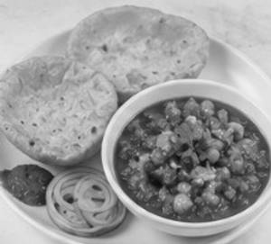 Kachori Sabzi