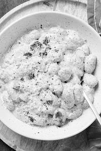 Creamy Pesto Gnocchi Bowl