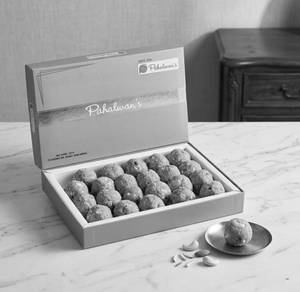 Besan Spl ladoo