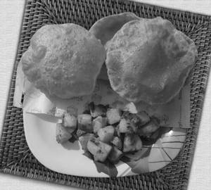 Aloo sabzi with poori