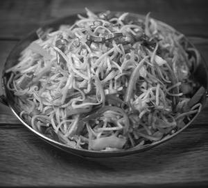 Hakka noodles