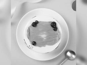 Blueberry Bento Cake