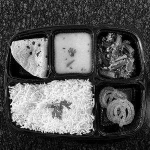 Dry Sabji Saver Thali
